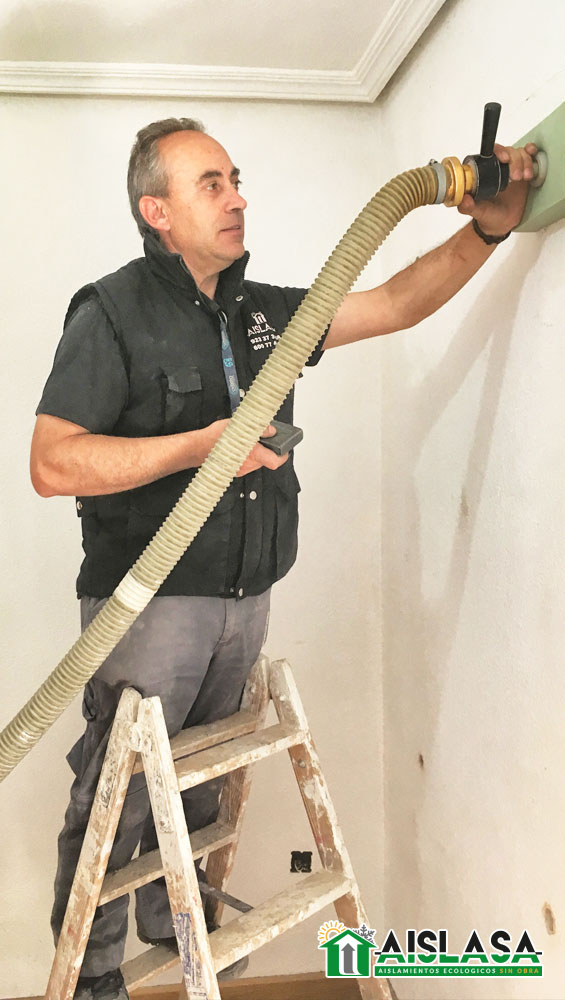 Aislasa realizando aislamiento